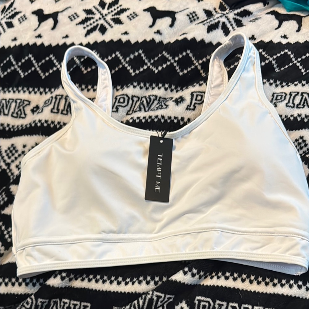 ThirdLove White Seamless Sports Bra for Comfort and Style